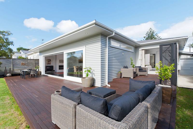 Renovating vs. Relocating: Auckland’s Home Transformation Guide
