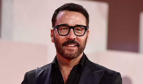 Behind the Scenes with Jeremy Piven