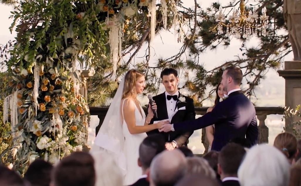 A Visual Symphony: Wedding Videography’s Delight