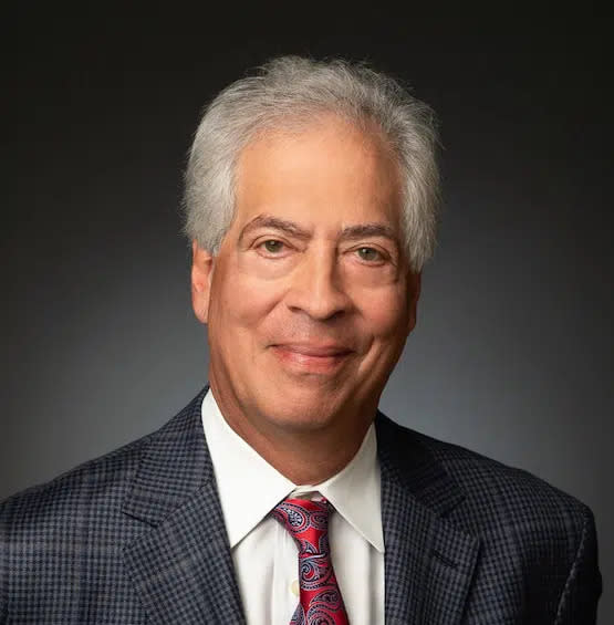 Knowledge as Empowerment: Dr. Lawrence Gray’s Patient-Centric Educational Practices
