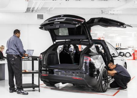 Sustainable Service: Tesla’s Eco-Friendly Maintenance Approach